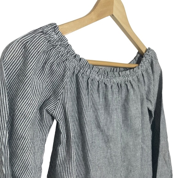 Brandy Melville Theia Striped Off The Shoulder Blouse in Grey/White One Size - Picture 6 of 11